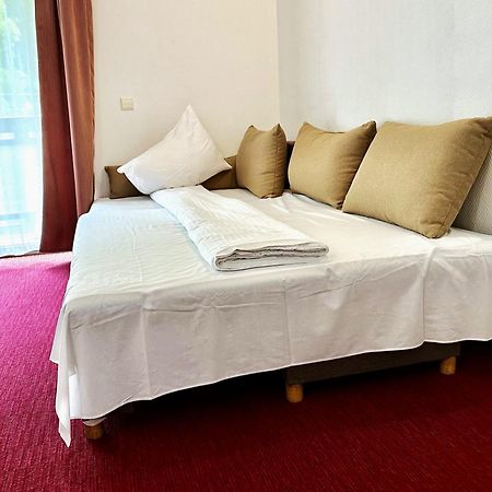 Hotel Tisa ไบเลโอเลอเนชต์ ภายนอก รูปภาพ