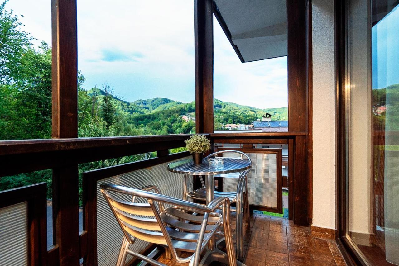Hotel Tisa ไบเลโอเลอเนชต์ ภายนอก รูปภาพ