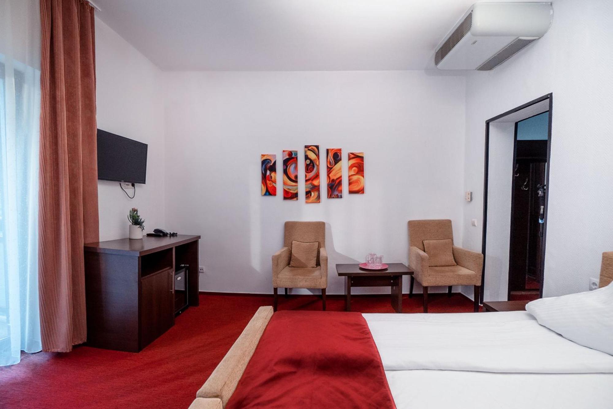 Hotel Tisa ไบเลโอเลอเนชต์ ภายนอก รูปภาพ