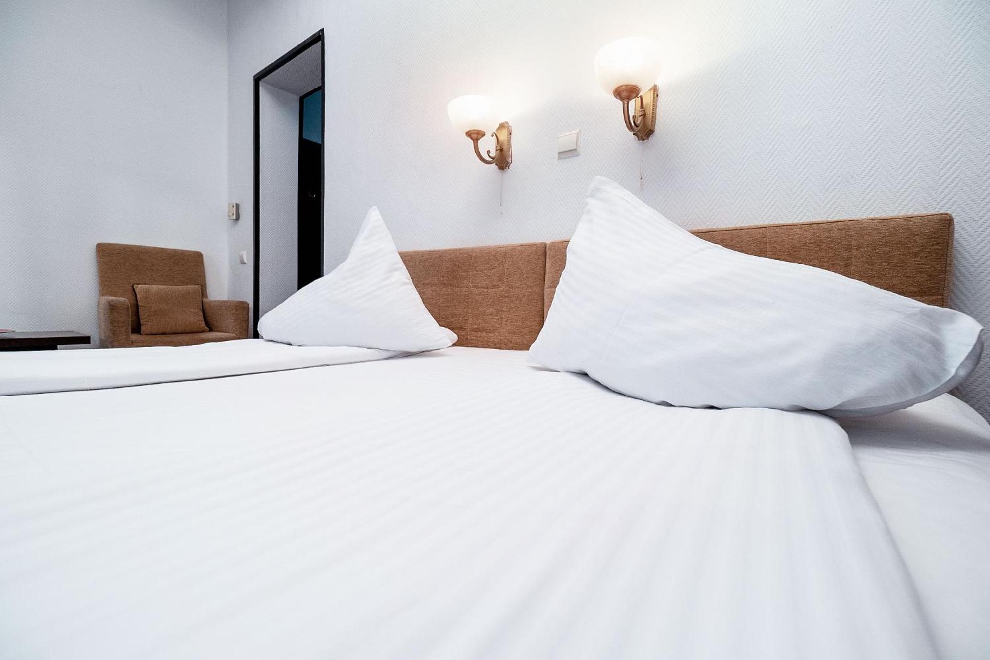 Hotel Tisa ไบเลโอเลอเนชต์ ภายนอก รูปภาพ