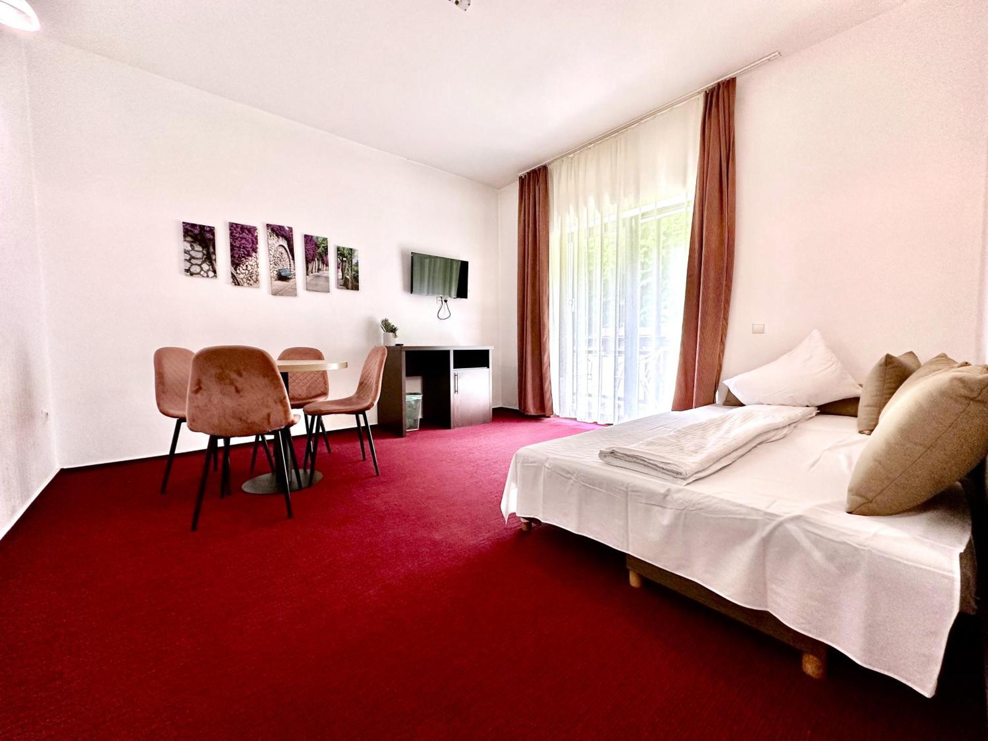 Hotel Tisa ไบเลโอเลอเนชต์ ภายนอก รูปภาพ