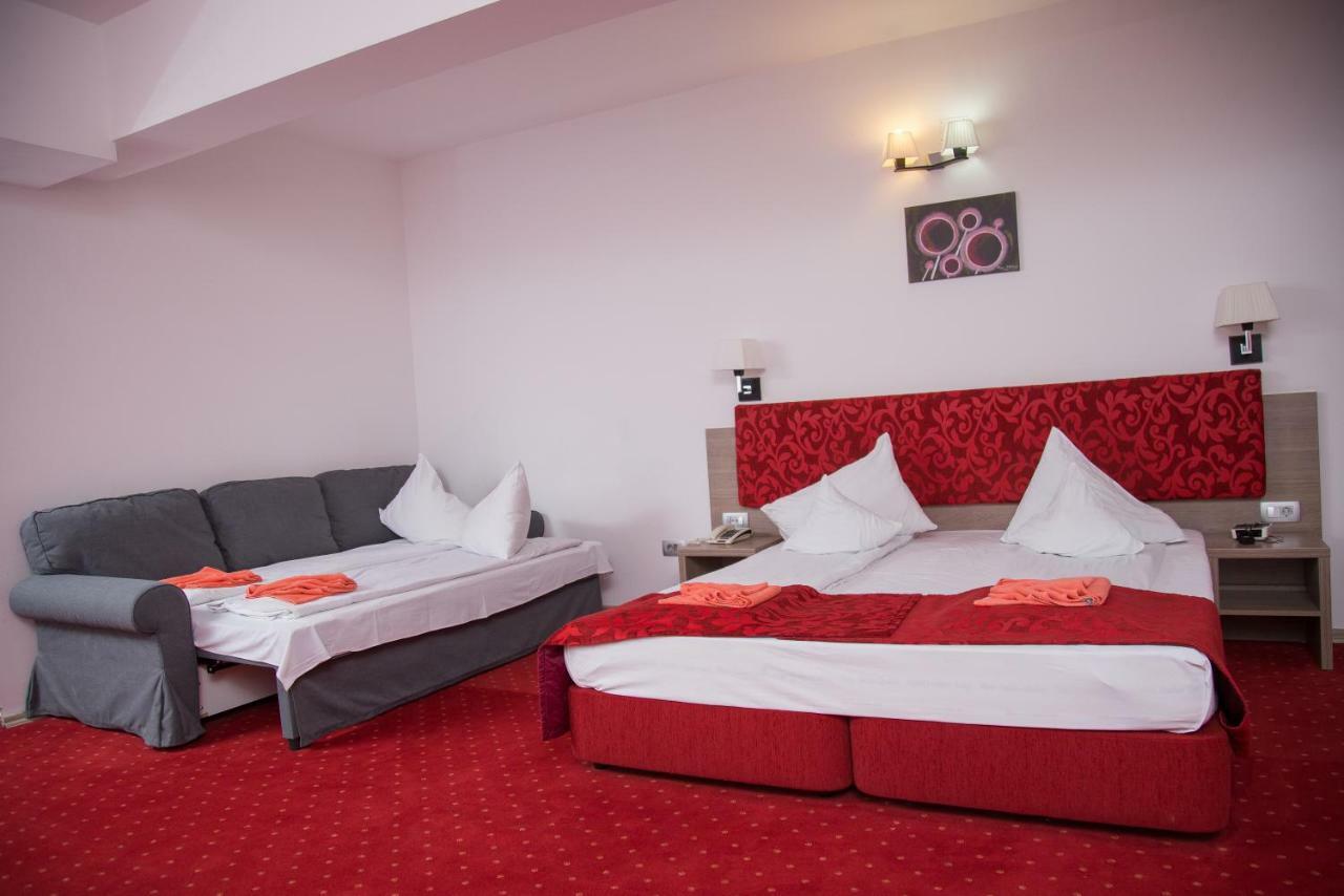 Hotel Tisa ไบเลโอเลอเนชต์ ภายนอก รูปภาพ